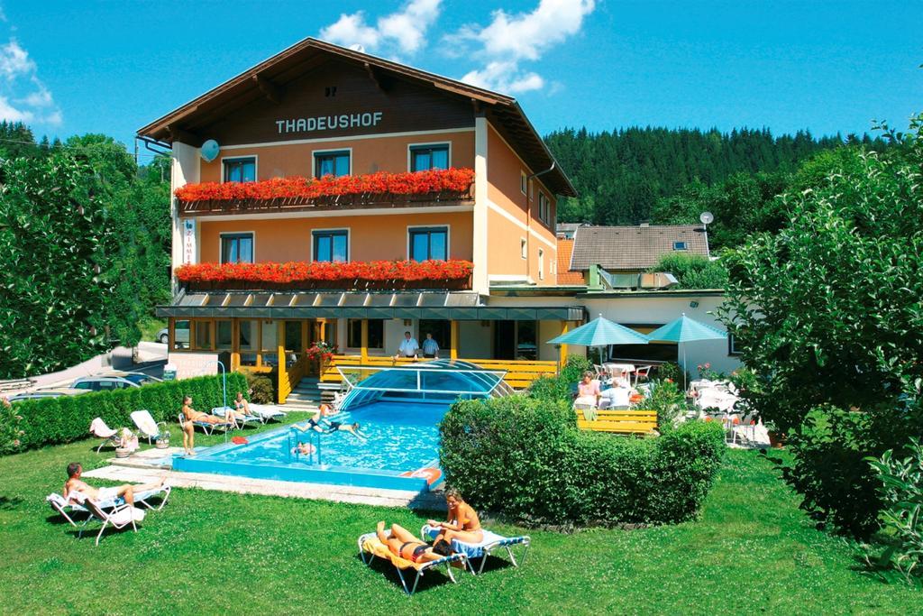 Hotel Restaurant Thadeushof Techelsberg エクステリア 写真