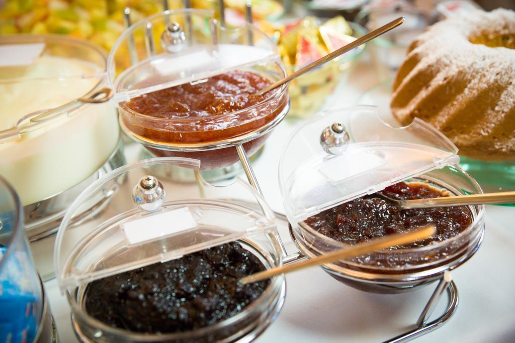 Hotel Restaurant Thadeushof Techelsberg エクステリア 写真