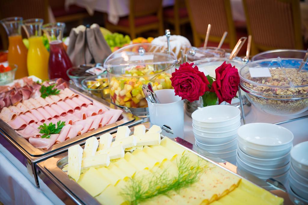 Hotel Restaurant Thadeushof Techelsberg エクステリア 写真