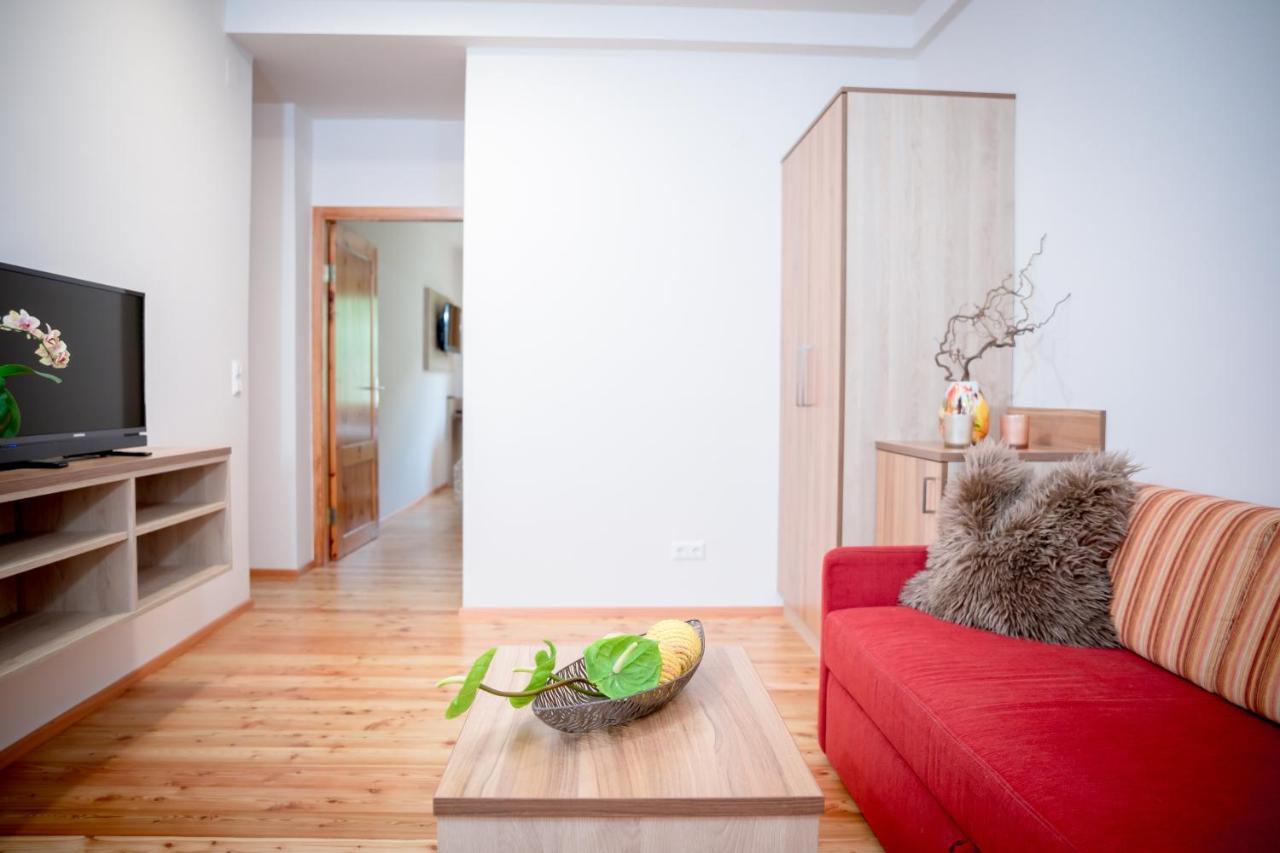 Hotel Restaurant Thadeushof Techelsberg エクステリア 写真