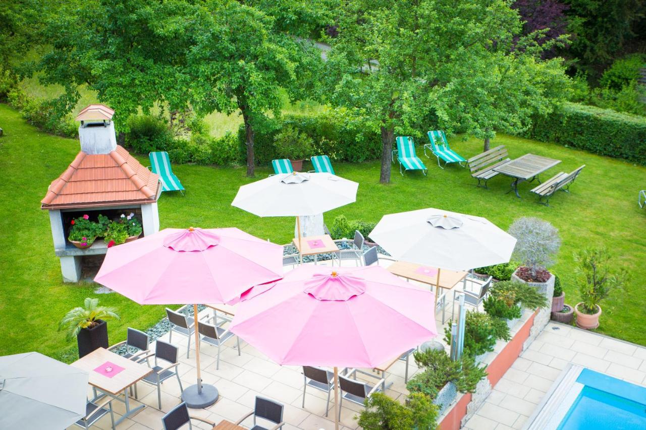 Hotel Restaurant Thadeushof Techelsberg エクステリア 写真